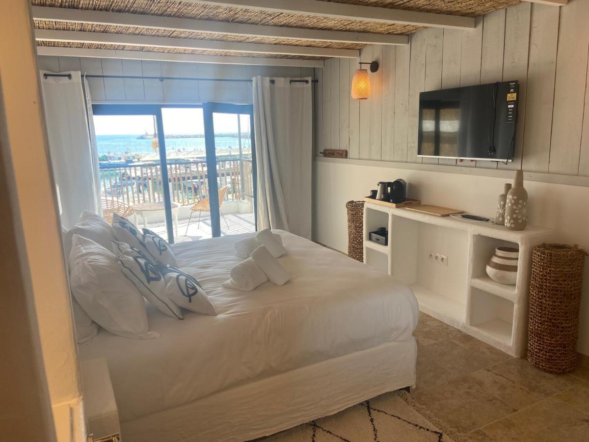 Les Vagues Hotel Saintes-Maries-de-la-Mer Bagian luar foto