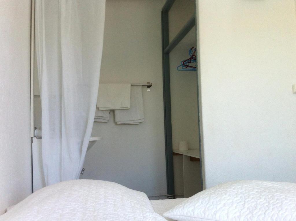 Les Vagues Hotel Saintes-Maries-de-la-Mer Ruang foto